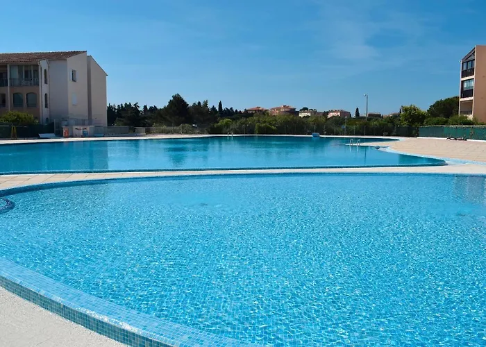Avec Jardin, Piscine, Plage, Tennis
